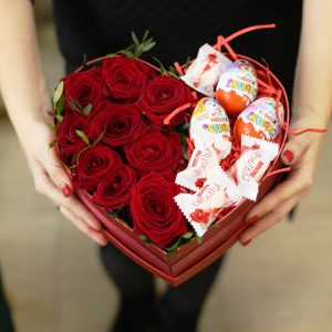 Сердце с розами, конфетами в Бресте с бесплатной доставкой 3_1_1