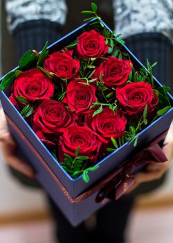 цветы, розы в коробке Брест _2